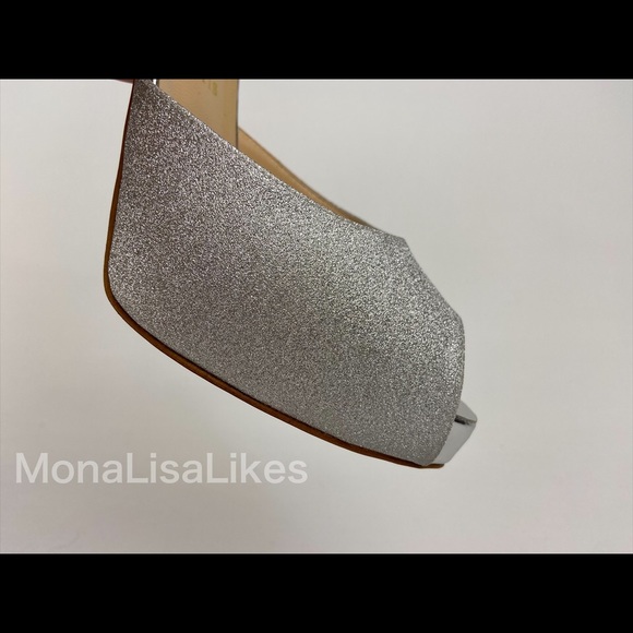 New CHRISTIAN LOUBOUTIN Planisfemme Heels - Picture 7 of 11